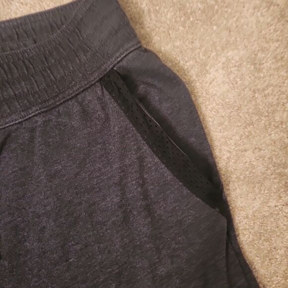 Under Armour Women's Loose-Fit Gray & Black Jogger Leggings Size M - Picture 4 of 8
